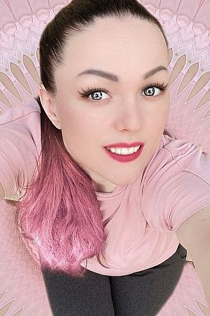 Маша, метро Партизанская