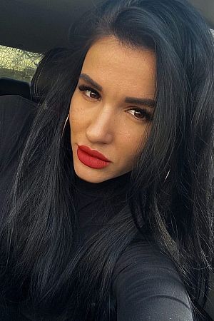 Анна, метро Лесопарковая