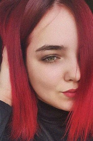 Анна, метро Крымская