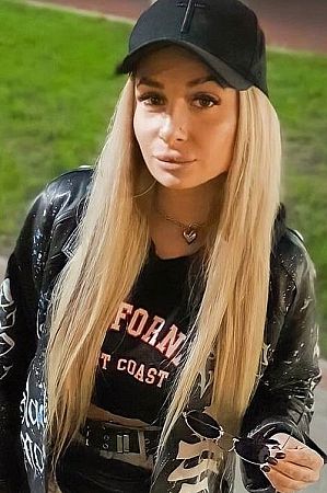 Анжелла, метро Бульвар Рокоссовского