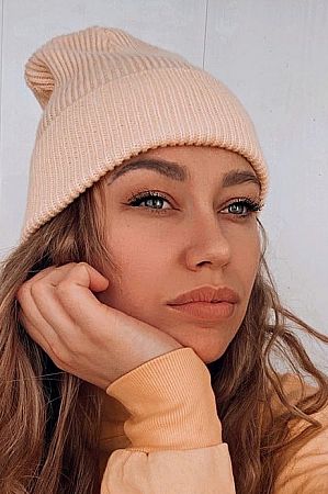 Анжелла, метро Менделеевская