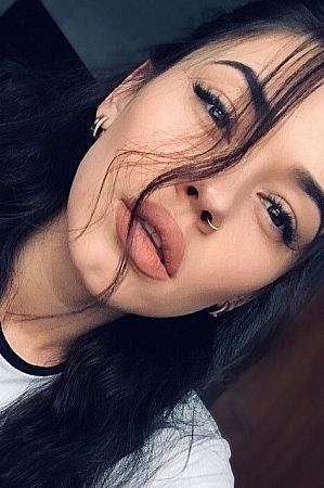 Анна, метро Алма-Атинская