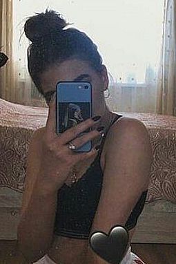 Анжелла, метро Авиамоторная