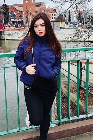 Анна, метро Серпуховская