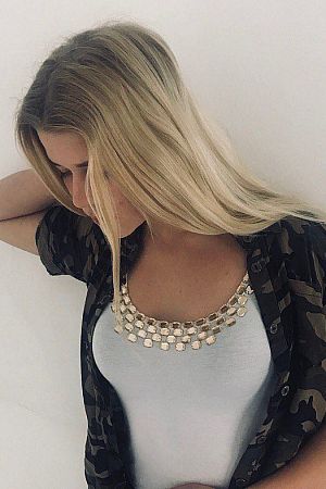 Анжелла, метро Ленинский проспект