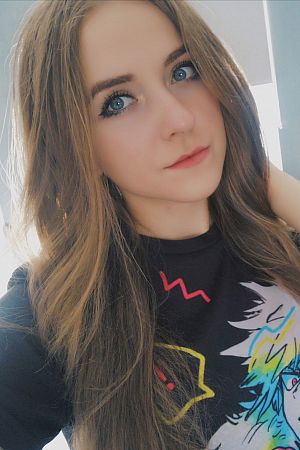 Лена, метро Театральная