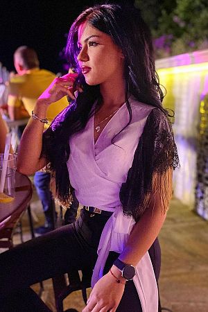 Алина, метро Кропоткинская