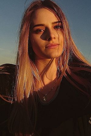 Михайлина, метро Полянка