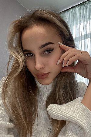 Полина, метро Тульская