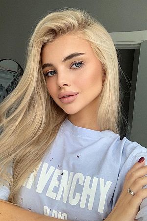 Ангелина, метро Выставочная