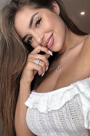 ОЛЯ, метро Университет