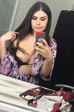 Валерия, метро Пражская