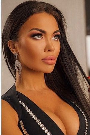 ЕЛЕЯ, метро Театральная