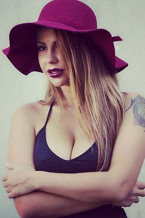 ОЛЯ, метро Полежаевская