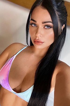 Карина, метро Окружная