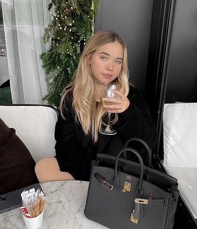 Алина, метро Новогиреево