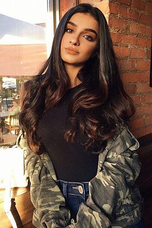 ЕЛЕЯ, метро Тверская