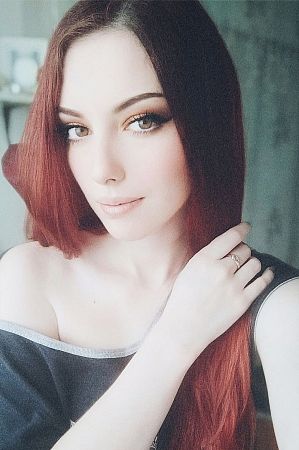 Лена, метро Алма-Атинская