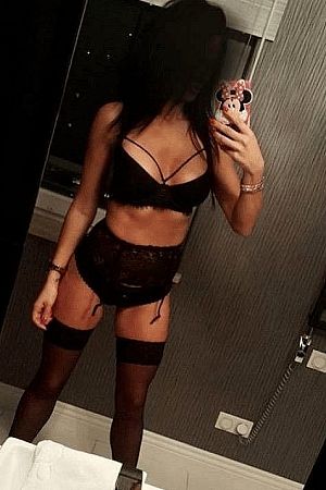 Соня, метро Александровский сад