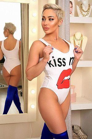 Матильда, метро Академическая